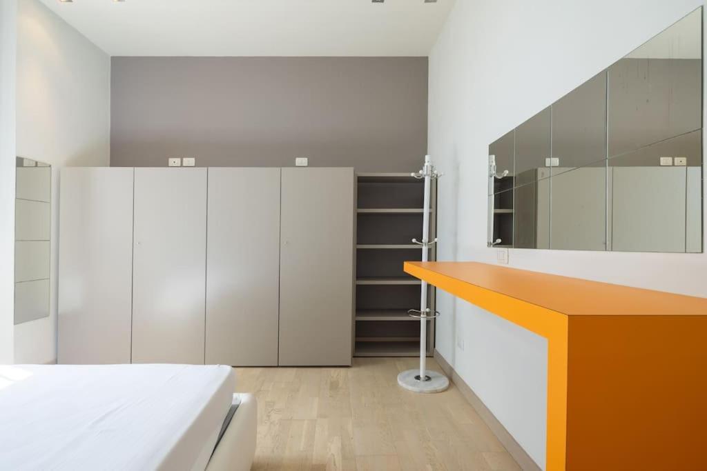 Small & Charming 1-Br Apt 佛罗伦萨 外观 照片