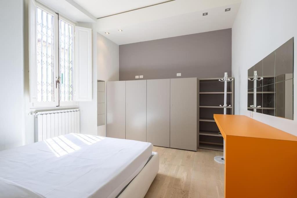 Small & Charming 1-Br Apt 佛罗伦萨 外观 照片