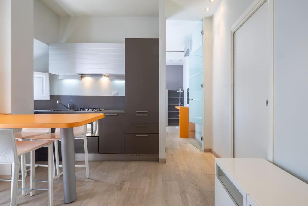 Small & Charming 1-Br Apt 佛罗伦萨 外观 照片